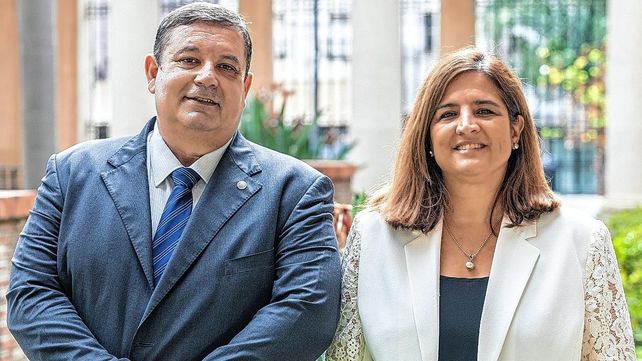 Enrique Mammarella y Larisa Carrera asumen la conducción del Rectorado de la UNL