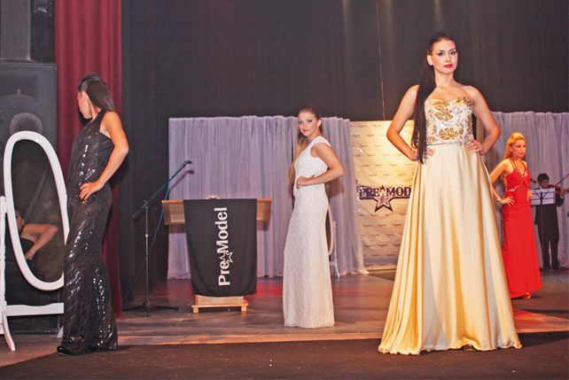 Desfile Showde la  academia de modelos Pre Model