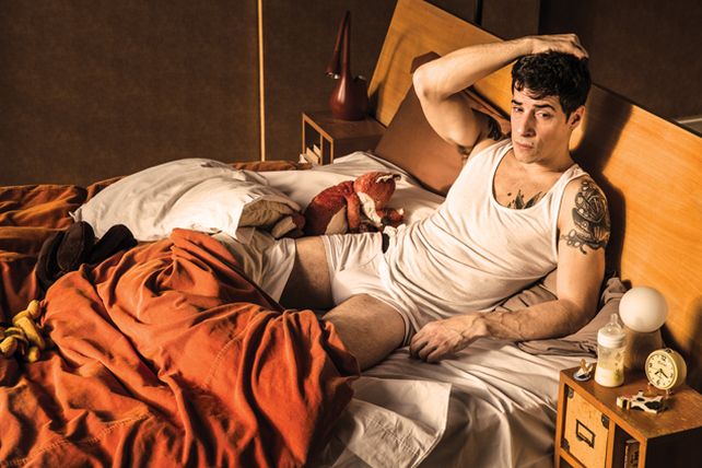 Muy desinhibido, Esteban Lamothe contó qué usa para las escenas de sexo