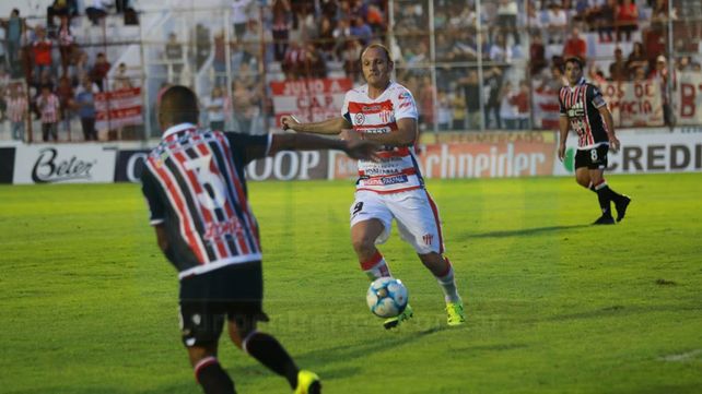 Todo el color de los partidos de Patronato y Atlético Paraná