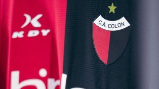Colón ya tendría nueva marca de indumentaria para 2027