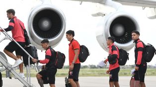 Newells viajó a Chile en vuelo chárter para el debut en la Sudamericana