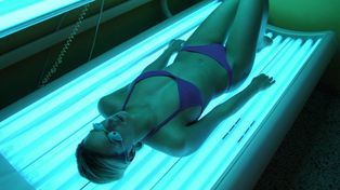 Francia pide prohibir camas solares por cancerígenas