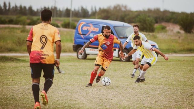 El Tanque juega en un torneo amateur