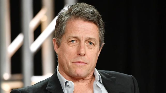 El actor británico Hugh Grant lleva a un tabloide a juicio por presunto espionaje ilegal.
