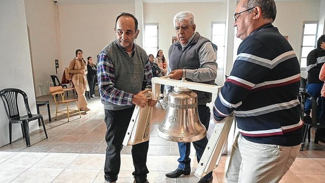 Paraná: nueva campana para la parroquia Cristo Peregrino