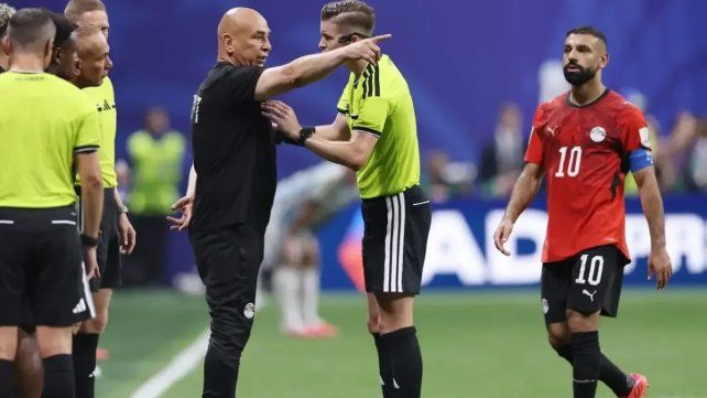 La Asociación de Egipto denunció al árbitro del partido contra Argentina