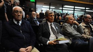 Condenaron a prisión perpetua a Astiz y al Tigre Acosta por los crímenes cometidos en la ESMA