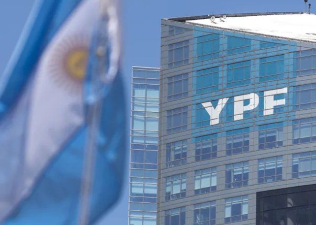YPF: la Justicia de EEUU suspendió las demandas y benefició a Argentina