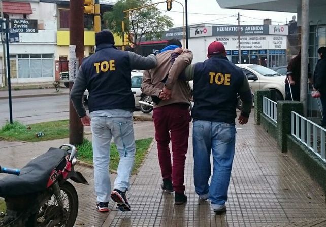 La Compañía TOE detuvo a una persona con dos pedidos de captura por estafa