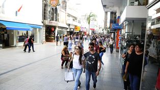 Convocan a un apagón de vidrieras contra los tarifazos