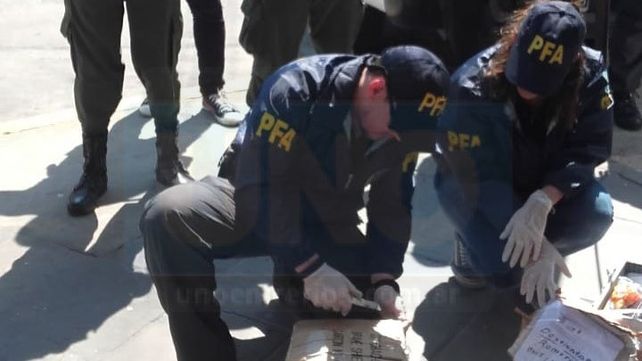 Vigilada. Una mujer buscó la encomienda en Santa Fe y la detuvieron.
