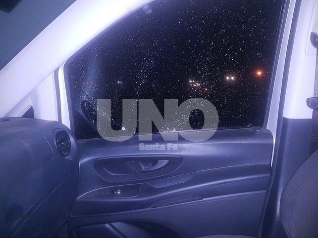 Una camioneta recibió un balazo en uno de los vidrios en el acceso a la autopista