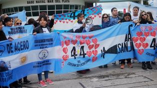 Denuncian que Macri hizo lo mismo que Astiz: infiltraba gente entre los familiares