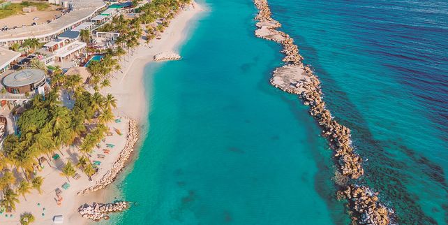 El mar en Cura&ccedil;ao no solo se mira: se vive, se recorre y se queda en la memoria.