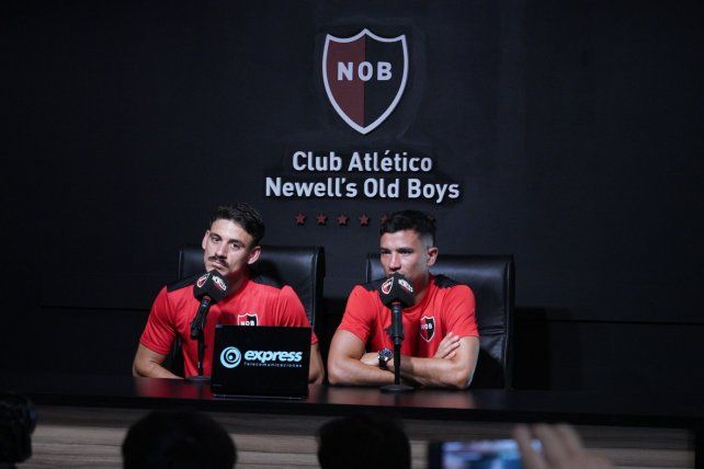 Matías Cóccaro y Bruno Cabrera fueron presentados como refuerzos de Newells.