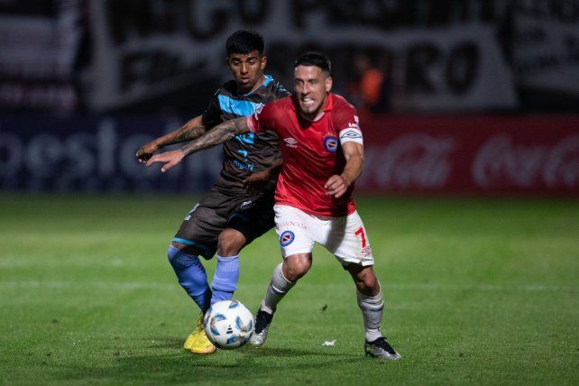 Platense no pudo en su cancha po la Copa de la Liga.