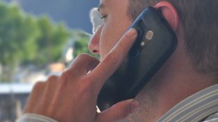 Celulares, con nombre y apellido: los clientes de prepagos deberán validar su identidad