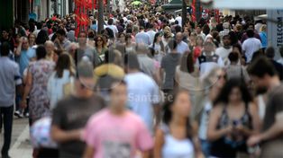 Para las compras navideñas, el 24 y el 31 los comercios abrirán de 8 a 18