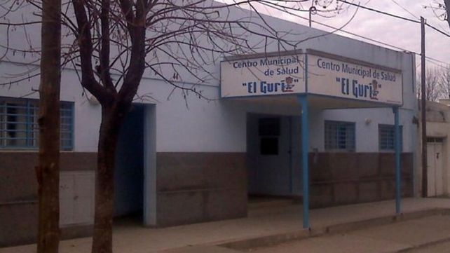 Escuchó ruidos en la puerta de su casa y al salir le dispararon en las piernas