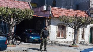 Una persona falleció en medio de una balacera que tuvo lugar en la puerta de la cochería Colonial, Teniente Agneta entre Pellegrini y Cochabamba.