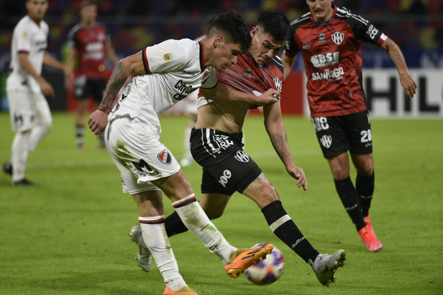 Newells hizo figura al arquero Matías Mansilla, pero perdió 2 a 0 ante Central Córdoba