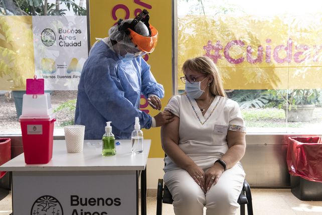 La CABA empezó el viernes pasado a aplicar Moderna como segunda dosis combinada con Sputnik V.&nbsp;