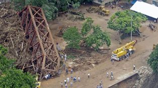 En Tartagal hay 8 desaparecidos y m&aacute;s de 700 evacuados por el aluvi&oacute;n
