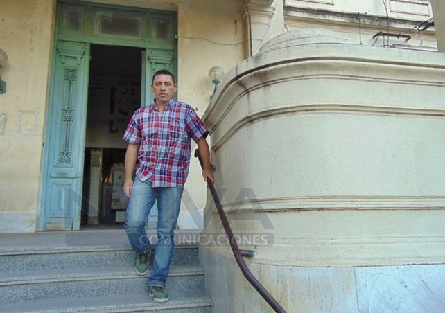 Un policía denunció a un intendente y a un concejal por abuso de autoridad