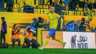 Cristiano Ronaldo festeja su gol.