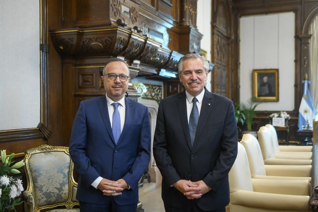 En medio de las internas en el FdT