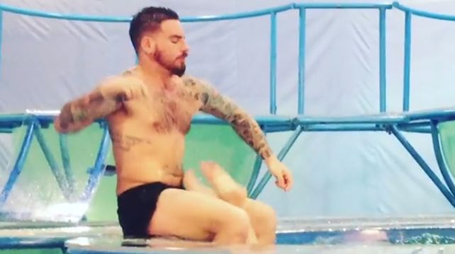 Laurita Fernández le pateó las partes íntimas a Fede Bal: el video
