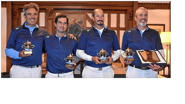 Jugadores. El CAE se quedó con el Interclubes Pre Senior de golf.