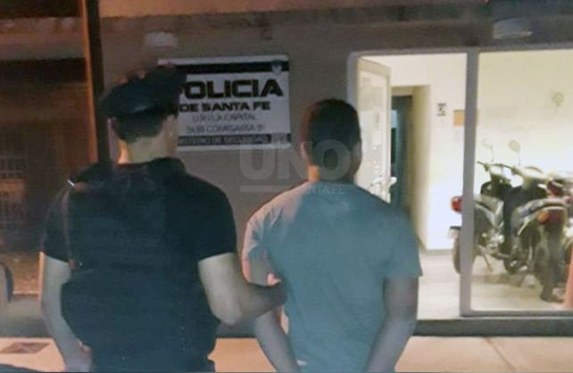 El joven que fue retenido por los vecinos hasta la llegada de la policía.&nbsp;
