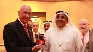 Bonfatti ya tiene otra moneda de oro de Kuwait similar a la que le robaron