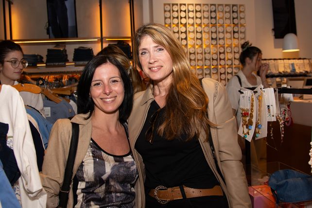 Julia  Feser y Morena Herrera  