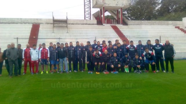 El Indio Ortiz fue presentado como nuevo DT de Atlético Paraná para la Primera B Nacional