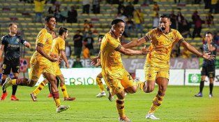 Brian Fernández marcó un gol en su breve paso por Morelia.