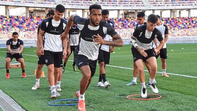 Central Córdoba tiene todo el plantel a disposición para recibir a Colón.