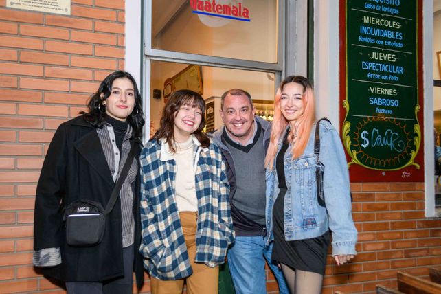 Valentina Lanari, Delfina, Daniel y Valentina Ripoll