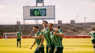 Dos cabezazos y un golazo para que Aldosivi sueñe con la permanencia.