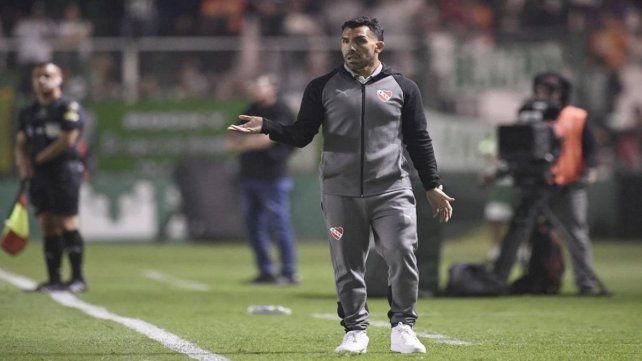 Carlos Tevez seguiría estando al frente de Independiente.