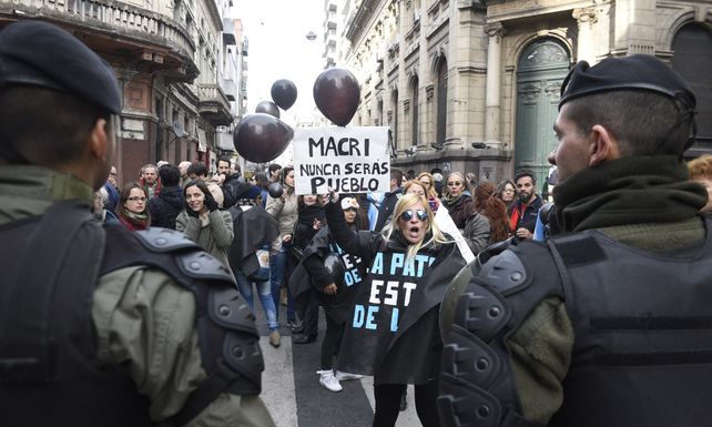 Gendarmería impidió el ingreso de la multisectorial e hirió al concejal Eduardo Toniolli