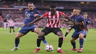 La Roma de Paredes y Dybala, afuera de la Europa League en octavos de final