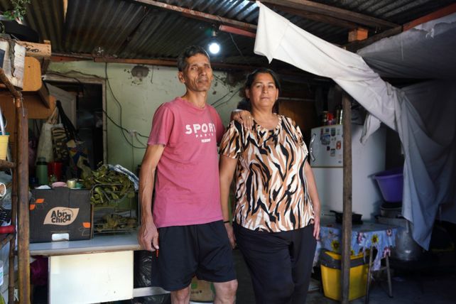 El pastor Gorosito y su esposa trabajan sin descanso entre los sectores más vulnerables.&nbsp;