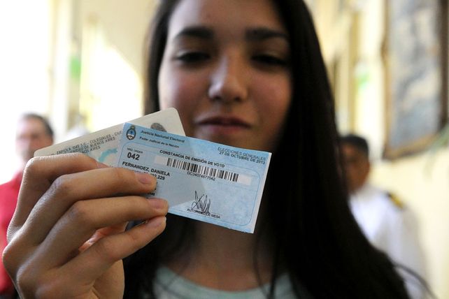 El voto joven es uno de los tópicos a debatir en el marco de las futuras enmiendas a la Carta Magna santafesina.