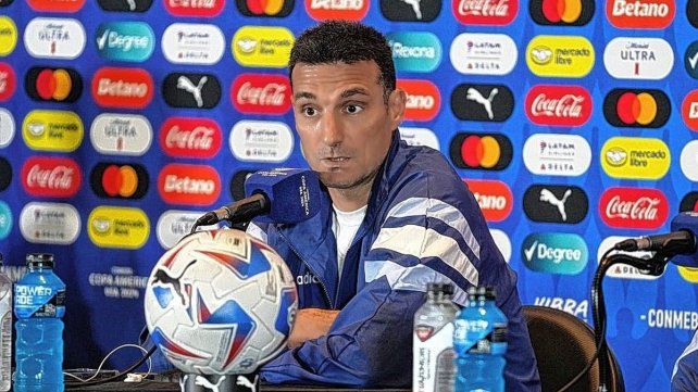 Scaloni confirmó que tiene los 11 de Argentina para enfrentar a Chile Scaloni confirmó que tiene los 11 de Argentina para enfrentar a Chile