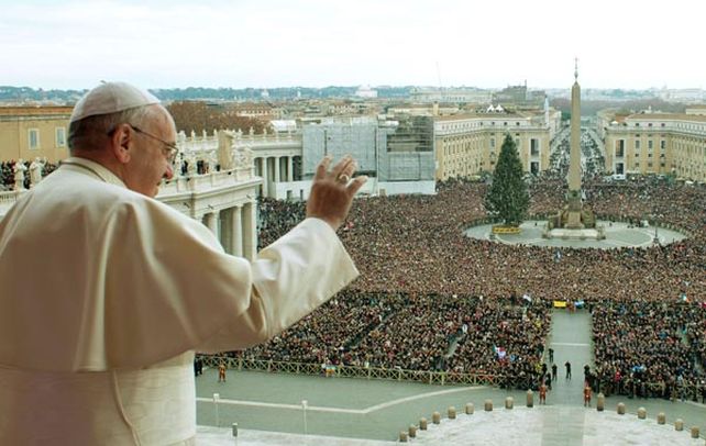 Figura. La humildad y cercanía de Jorge Mario Bergoglio le valieron el reconocimiento de los peregrinos.