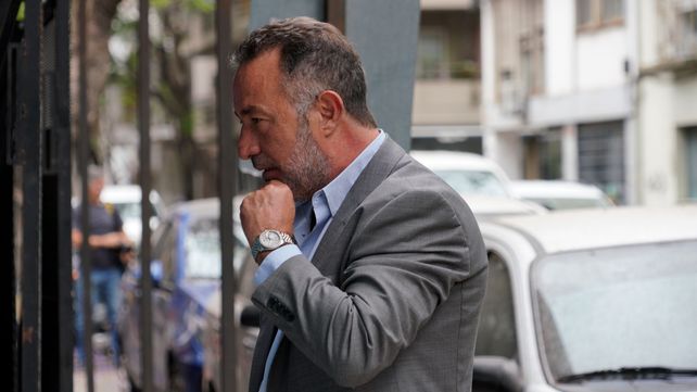 Carlos Varela, uno de los abogados de Andrés "Pillin" Bracamonte, hizo punta con el reclamo al que se sumaron sus colegas.