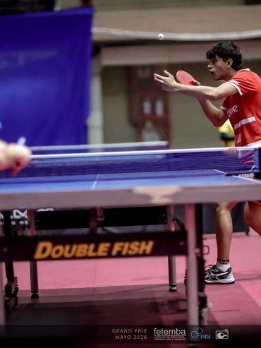 Agustín Asmu se prepara para hacer historia en el tenis de mesa